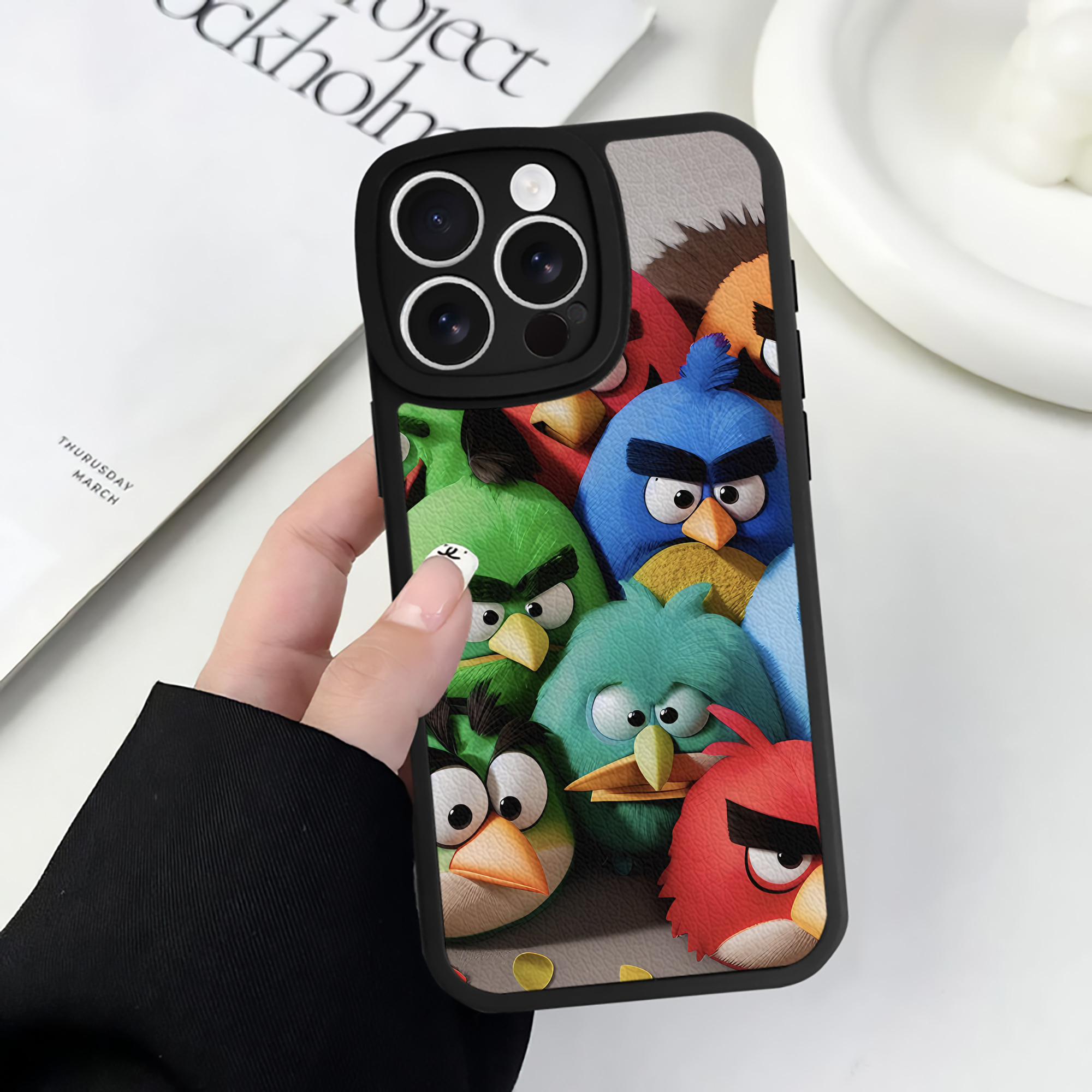 （画像用） Angry Birds アングリーバード 【iPhone 16シリーズ対応】シリコンスマホケース（レザー調） 材質：シリコン